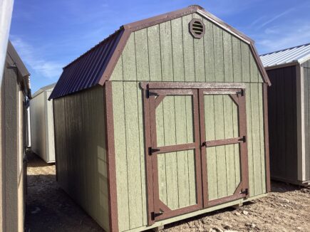 Traditional Lofted Barn 10 x 12