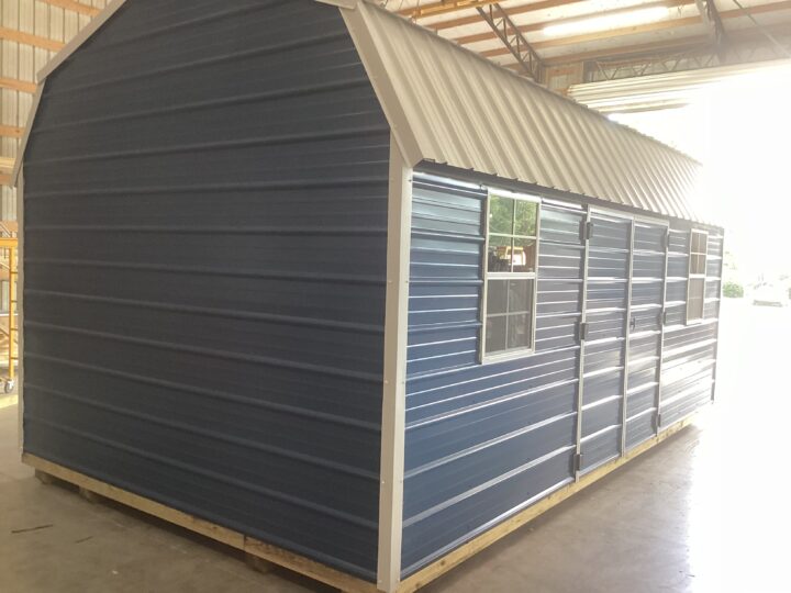 Metal Side Lofted Barn 12 x 20