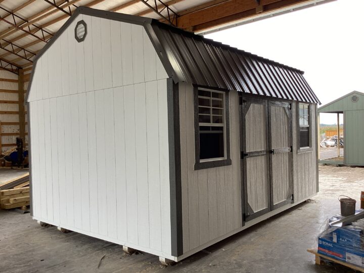 Traditional Side Lofted Barn 12 x 16