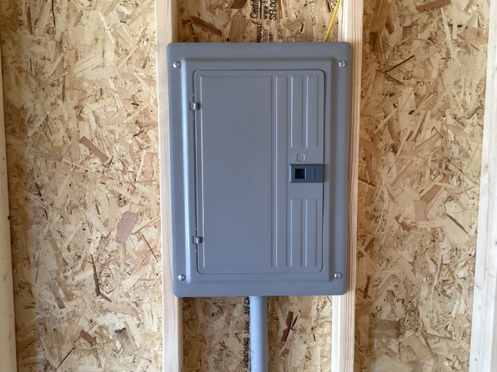 Traditional Utility 12 x 20 - Image 10