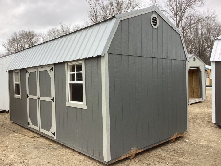 Traditional Side Lofted Barn 10 x 20