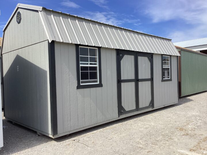 Traditional Side Lofted Barn 10 x 20