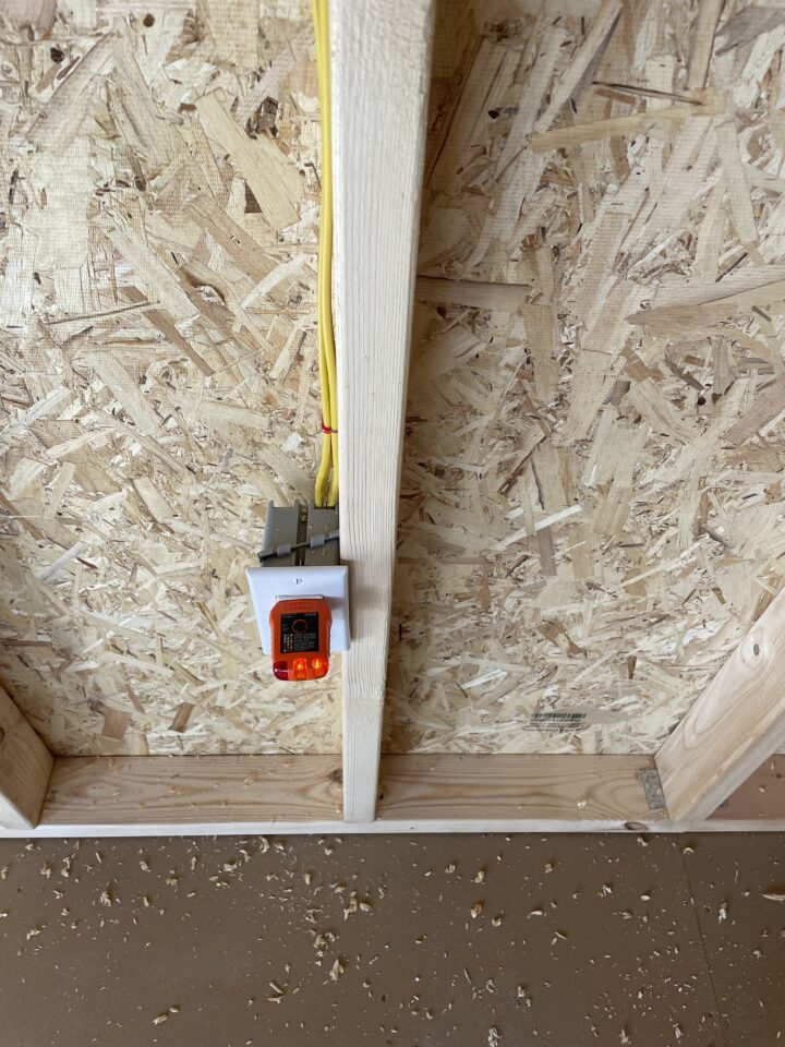 Traditional Side Lofted Barn 10 x 20 - Image 3