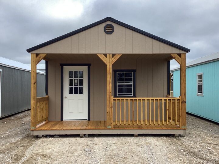 Traditional Cabin 16 x 40