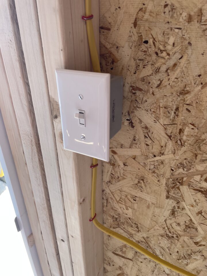 Elite Side Utility 12 x 36 - Image 3
