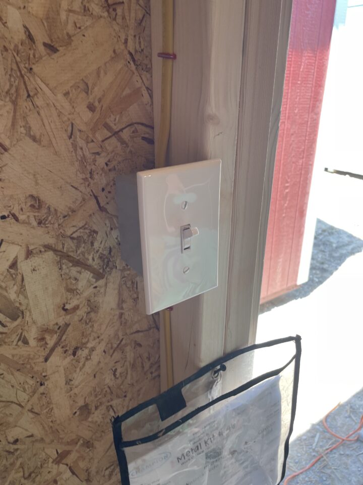 Traditional Side Utility 12 x 32 - Image 5