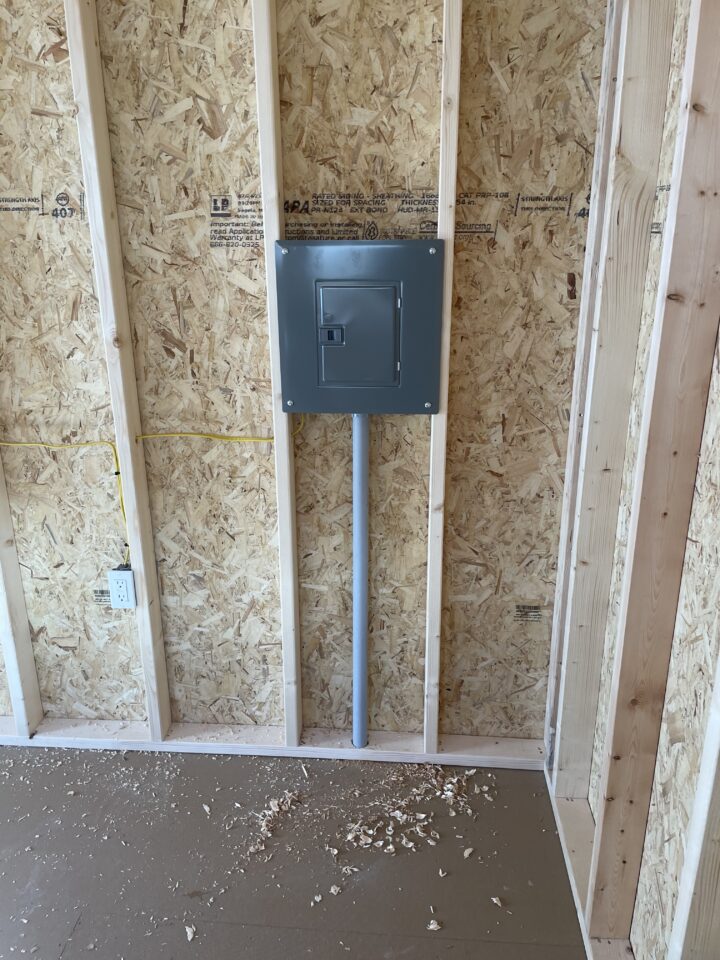 Traditional Side Utility 10 x 16 - Image 9