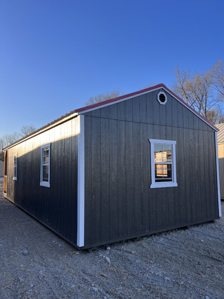 Traditional Cabin 14 x 32 - Image 4