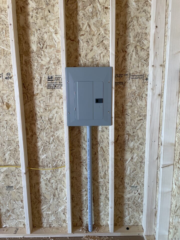 Traditional Side Utility 12 x 32 - Image 8