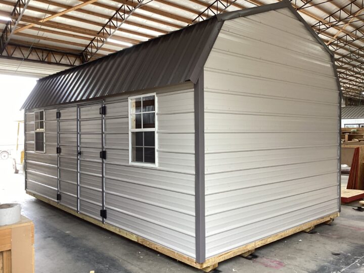 Metal Side Lofted Barn 12 x 20