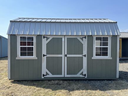 Traditional Side Lofted Barn 8 x 16
