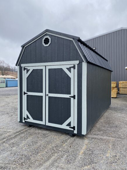 Traditional Lofted Barn 8 x 16