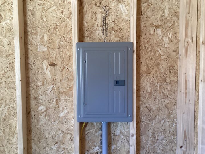 Traditional Side Utility 16 x 40 - Image 8