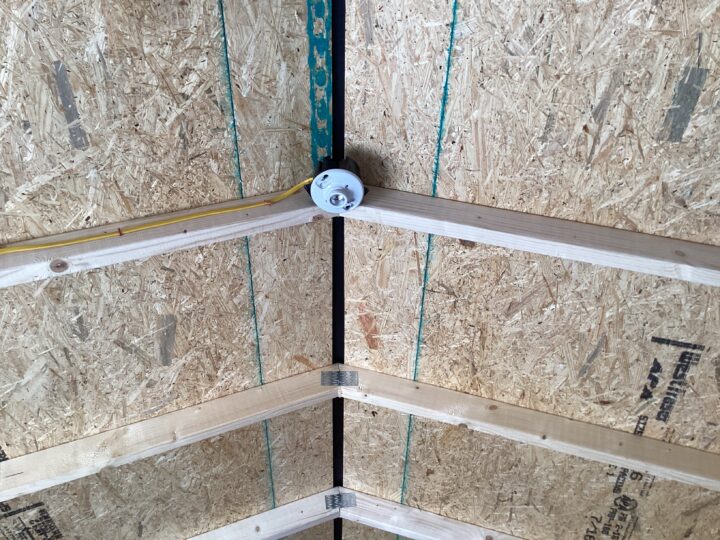 Metal Side Lofted Barn 12 x 16 - Image 9