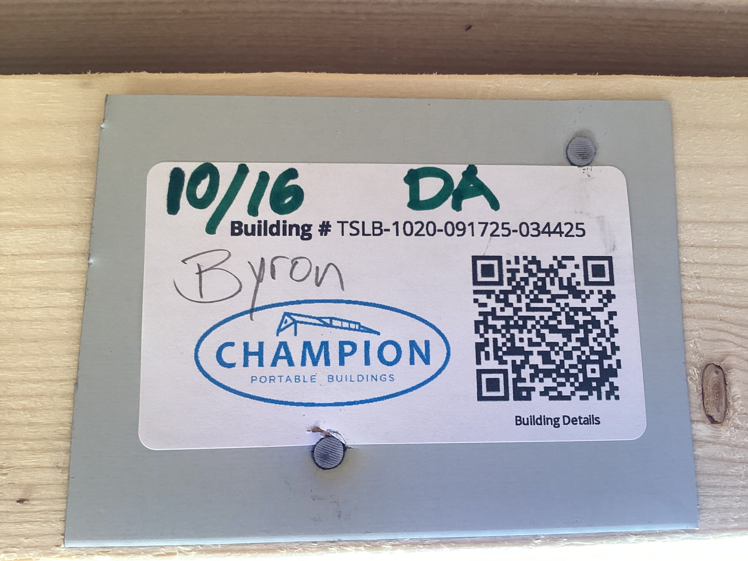 Traditional Side Lofted Barn 10 x 20 - Image 3