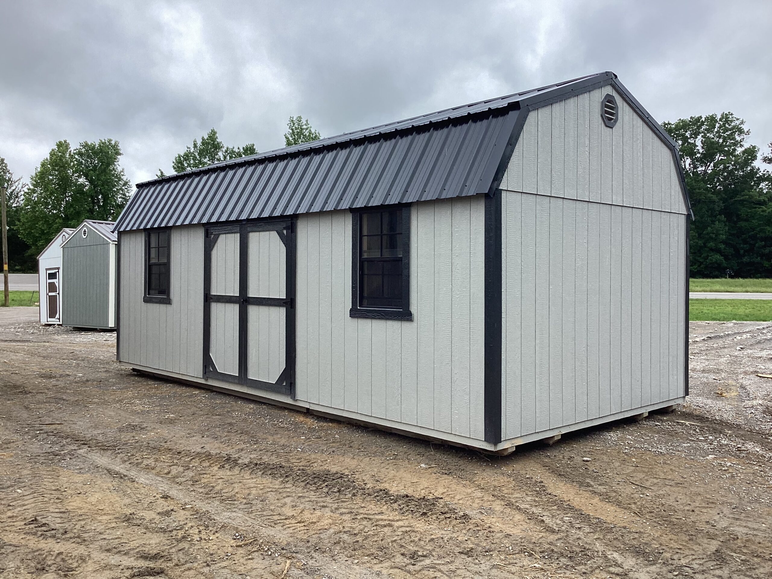 Traditional Side Lofted Barn 12 x 24 - Image 2