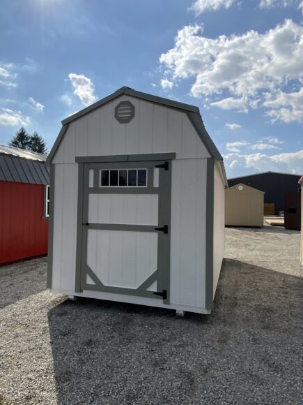 Traditional Lofted Barn 8 x 16