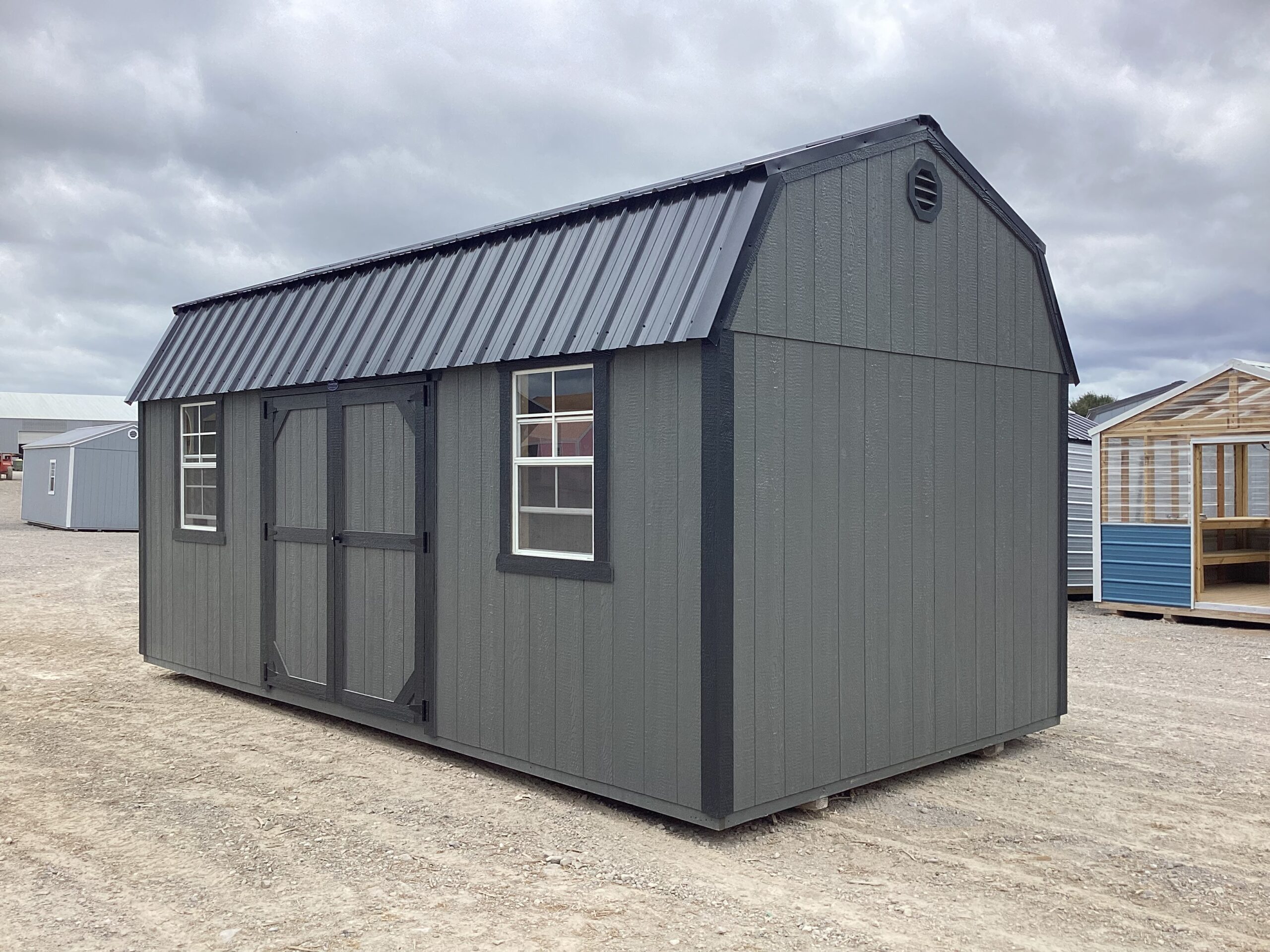 Traditional Side Lofted Barn 10 x 20 - Image 2