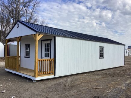 Traditional Cabin 16 x 40