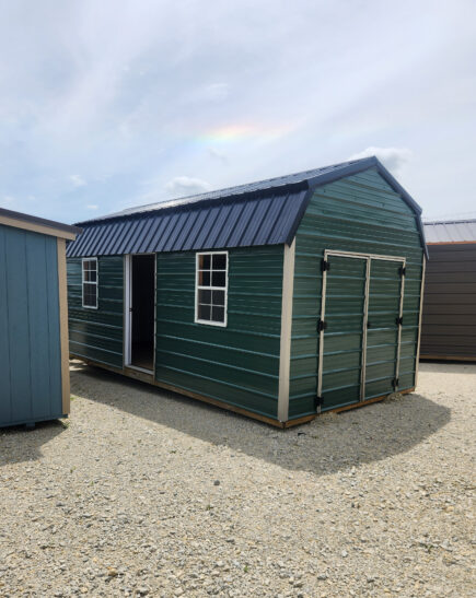 Metal Side Lofted Barn 10 x 20
