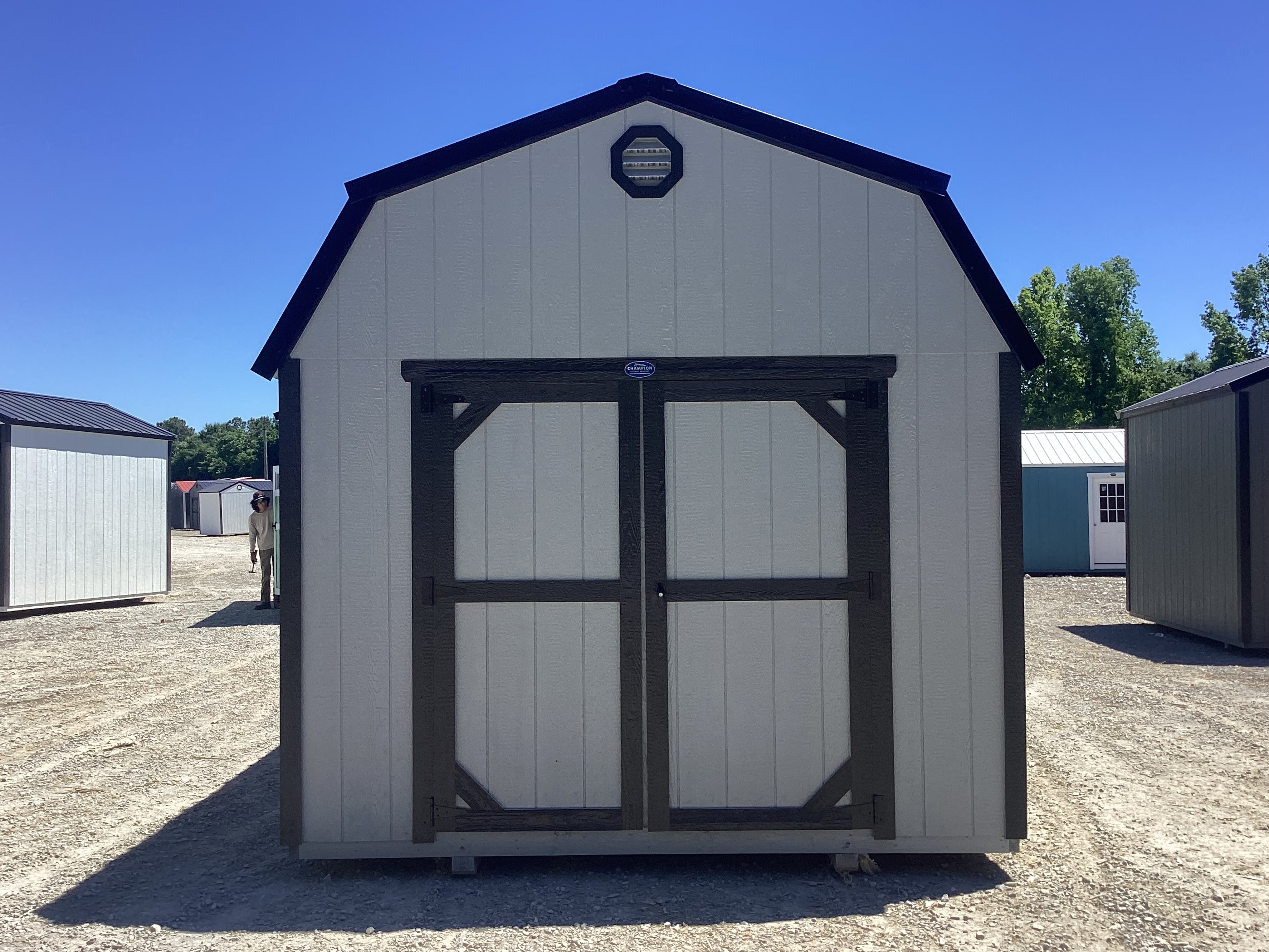 Traditional Lofted Barn 10 x 16 - Image 3