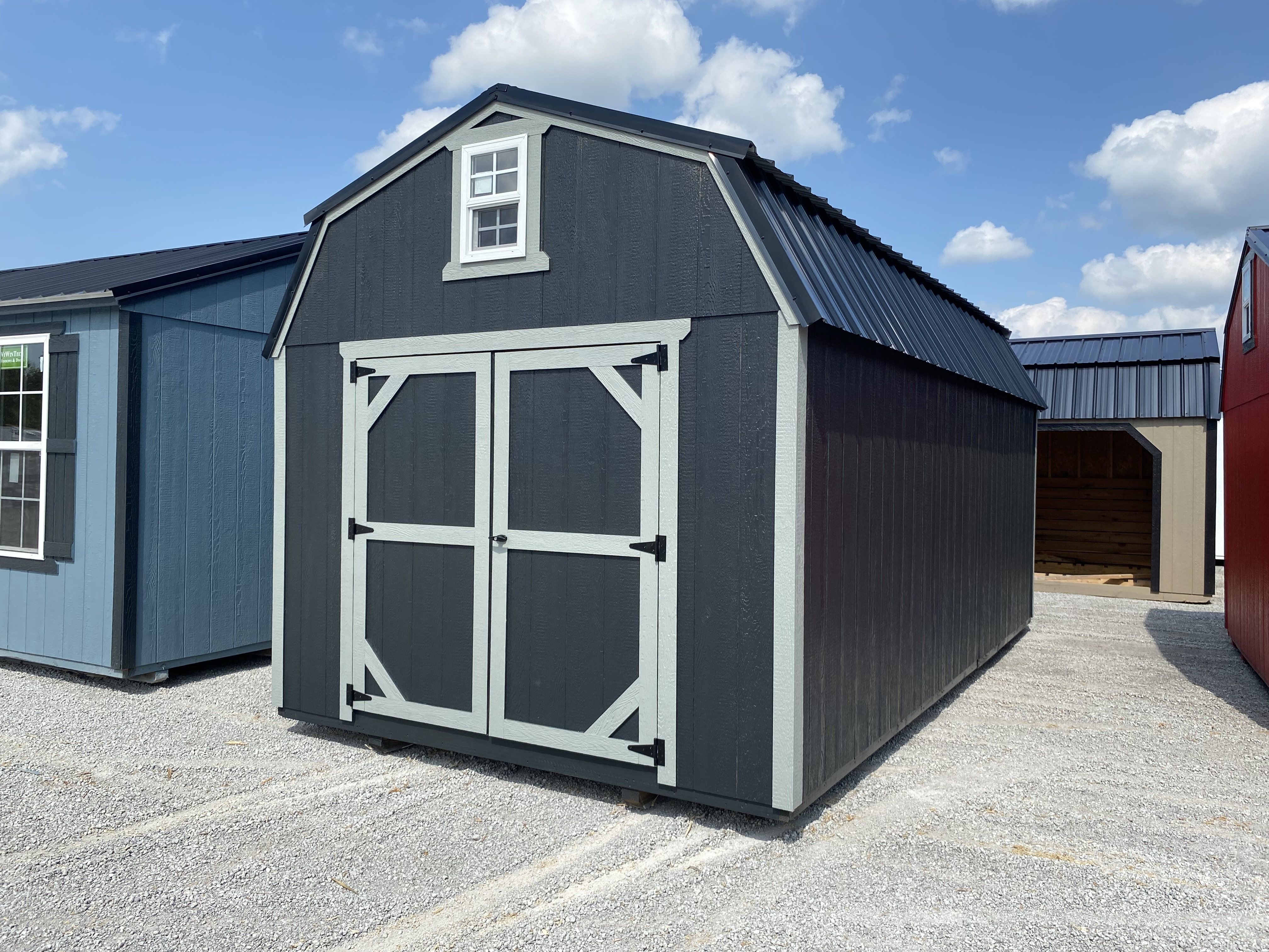 Traditional Lofted Barn 10 x 20 - Image 2
