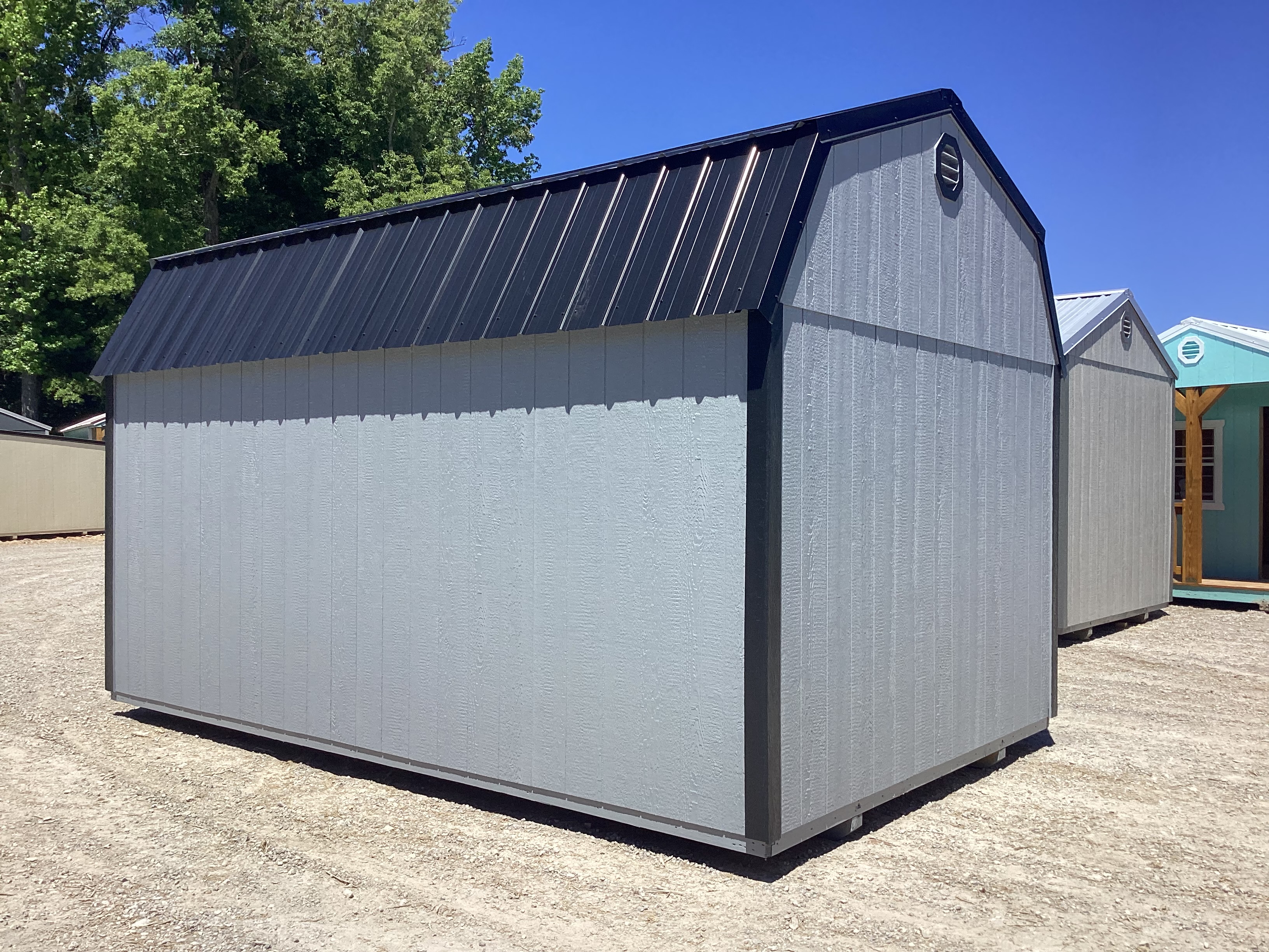 Traditional Lofted Barn 10 x 16 - Image 5