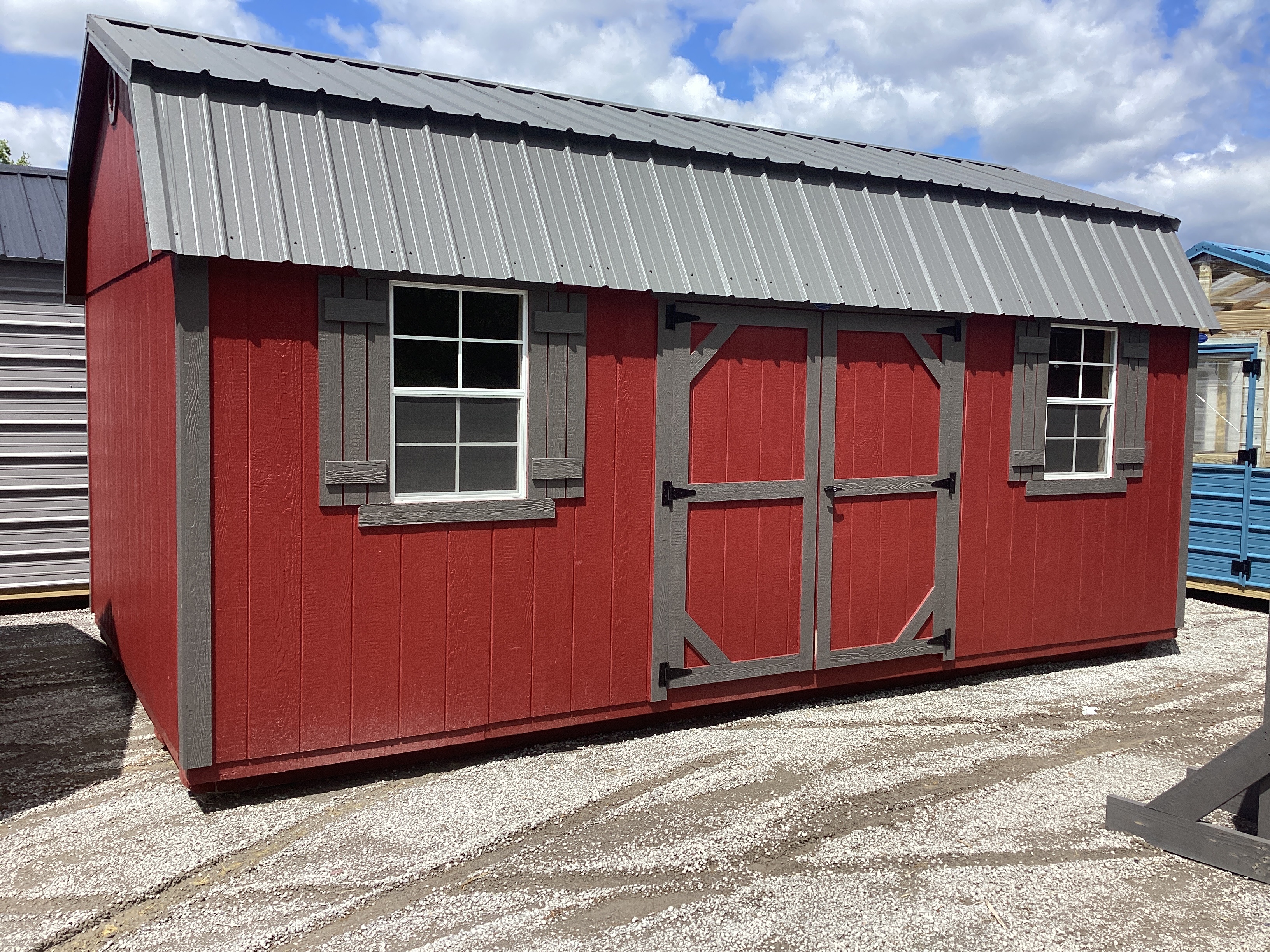 Traditional Side Lofted Barn 12 x 20 - Image 2