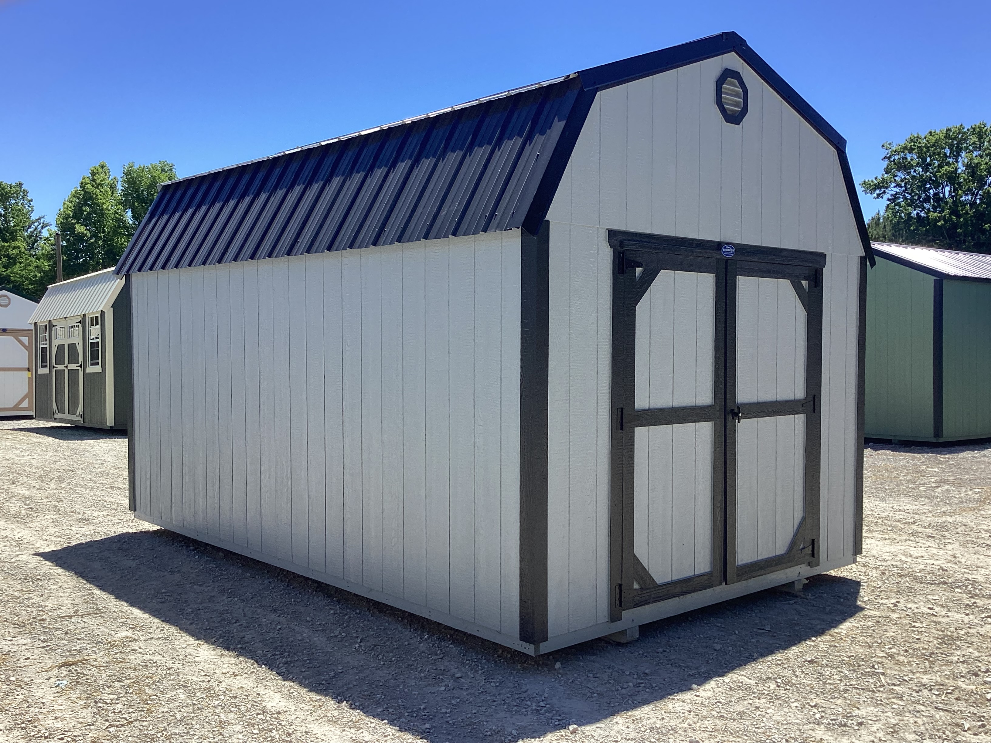 Traditional Lofted Barn 10 x 16 - Image 4