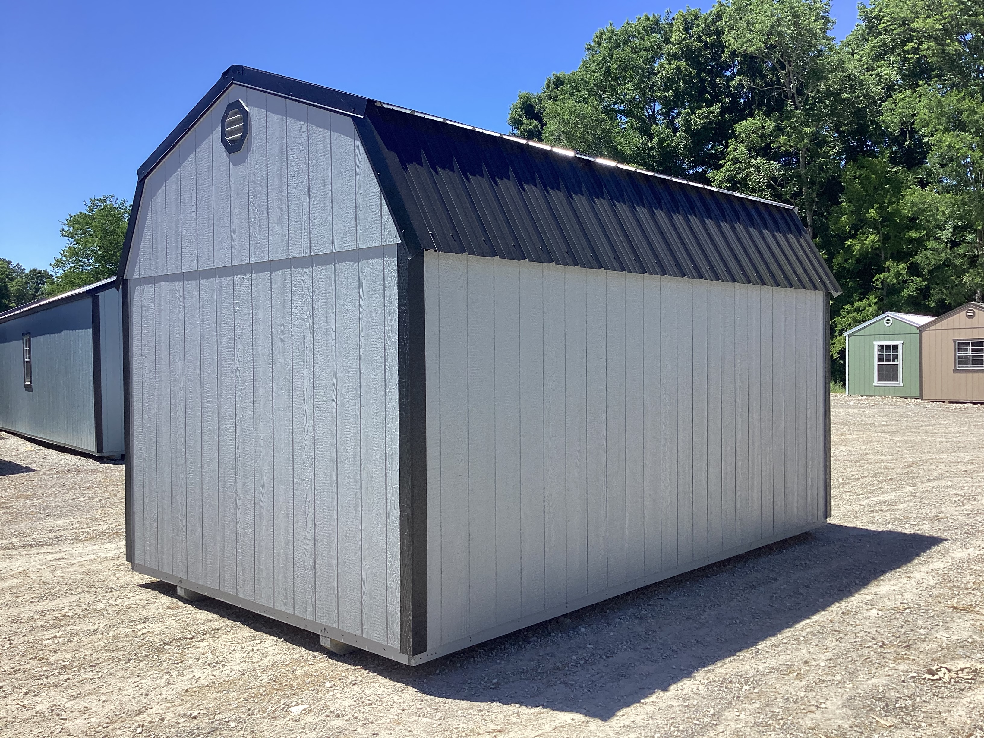 Traditional Lofted Barn 10 x 16 - Image 9