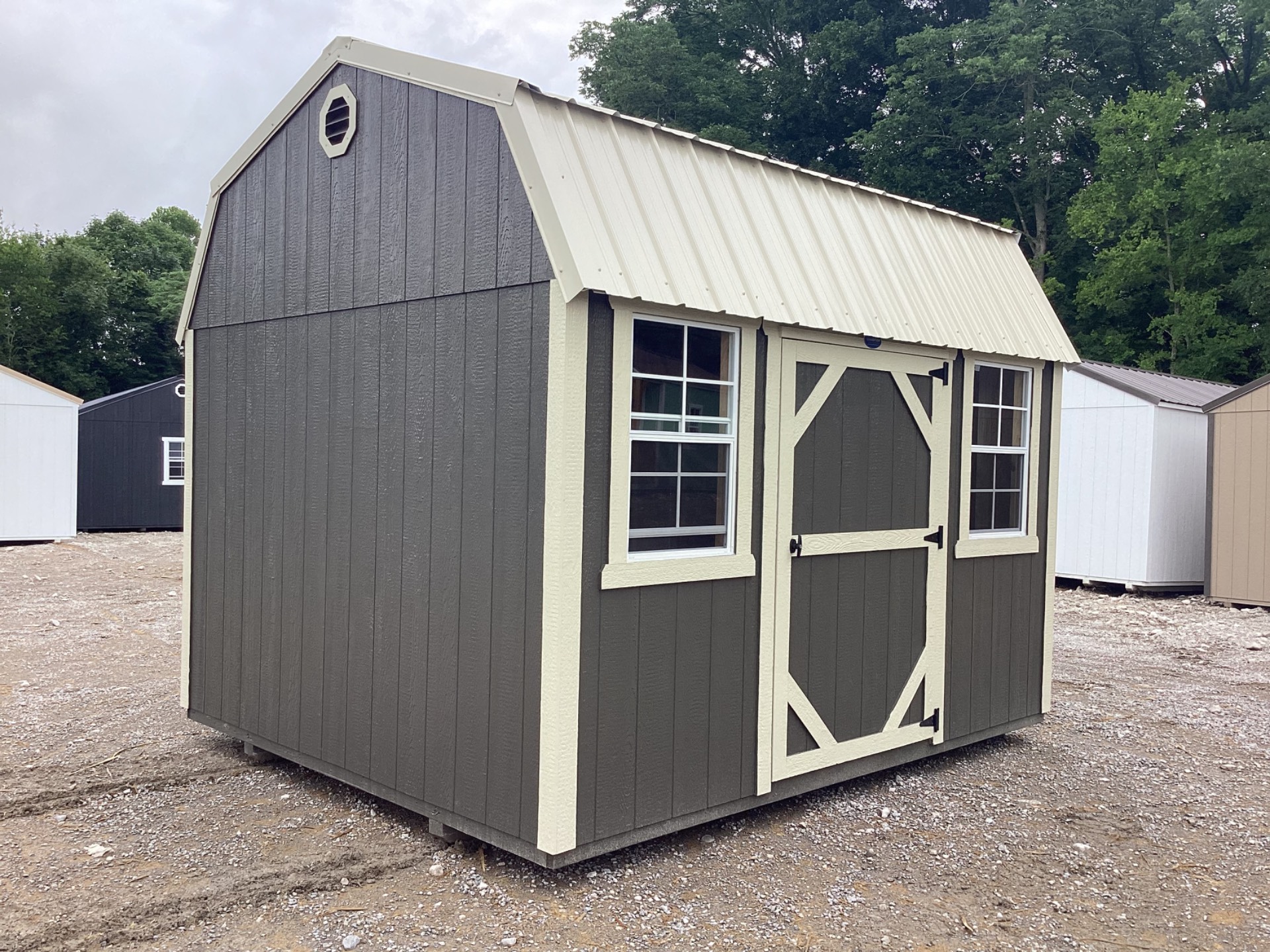 Traditional Side Lofted Barn 10 x 12 - Image 8