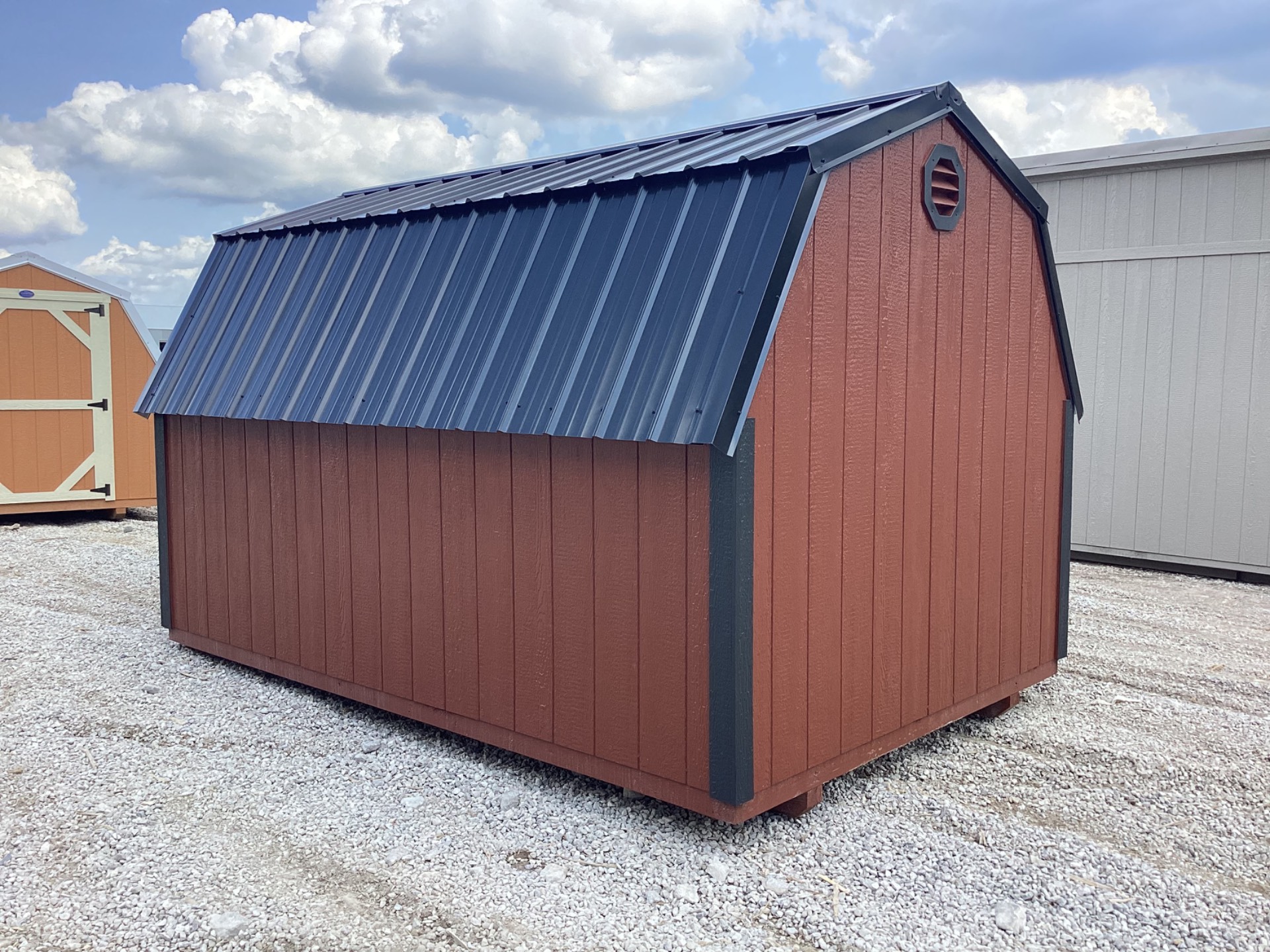 Traditional Short Wall Barn 8 x 12 - Image 6