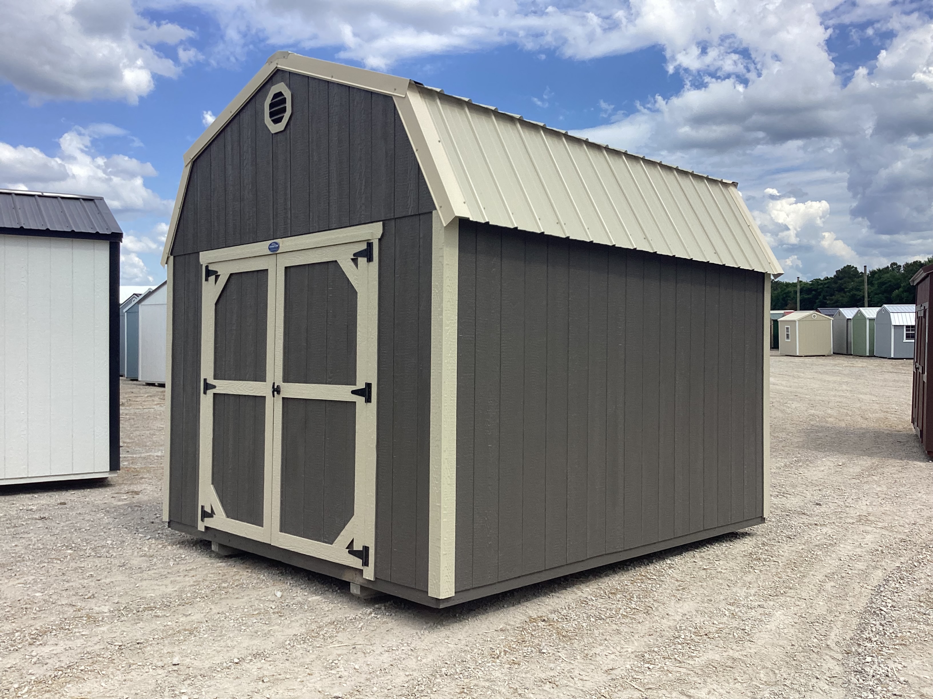Traditional Lofted Barn 10 x 12 - Image 9