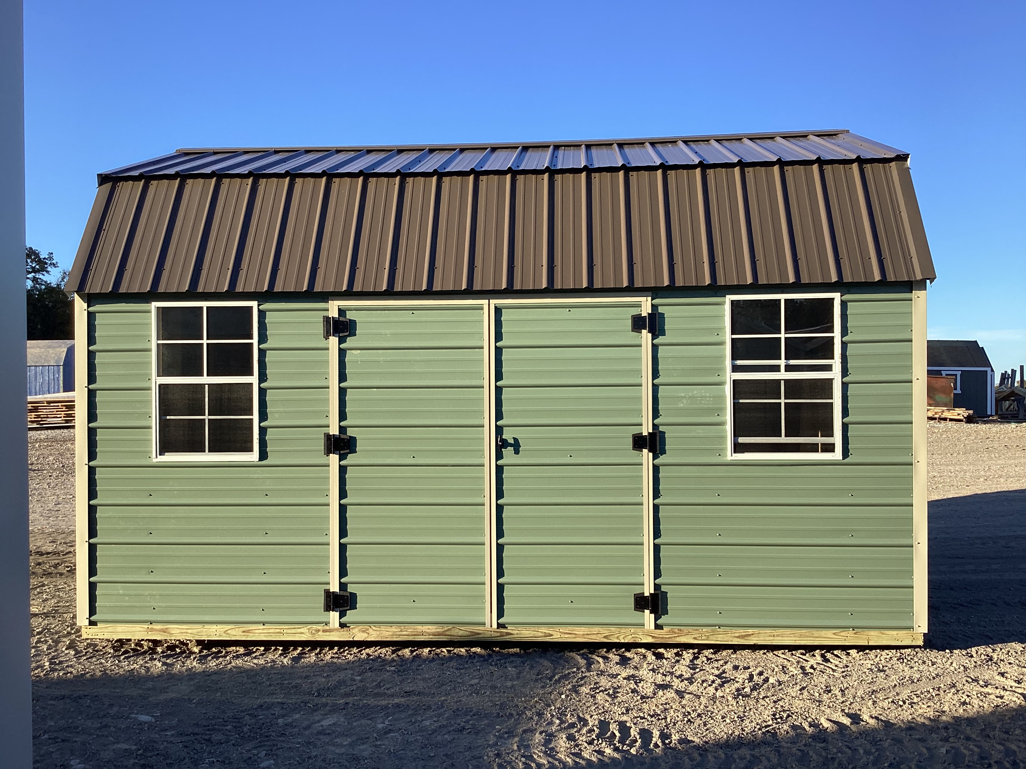 Metal Side Lofted Barn 10 x 16 - Image 7