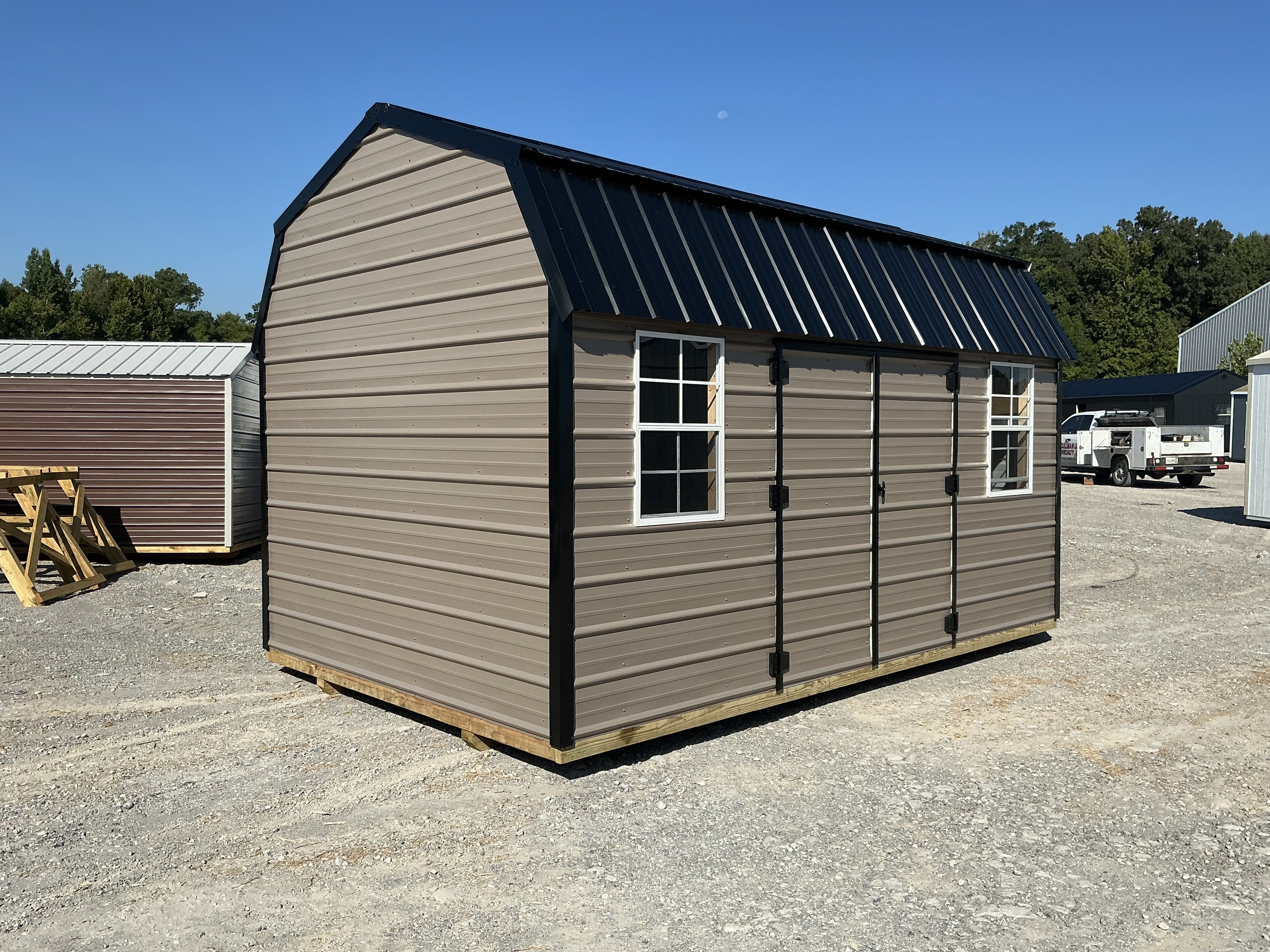 Metal Side Lofted Barn 10 x 16 - Image 5