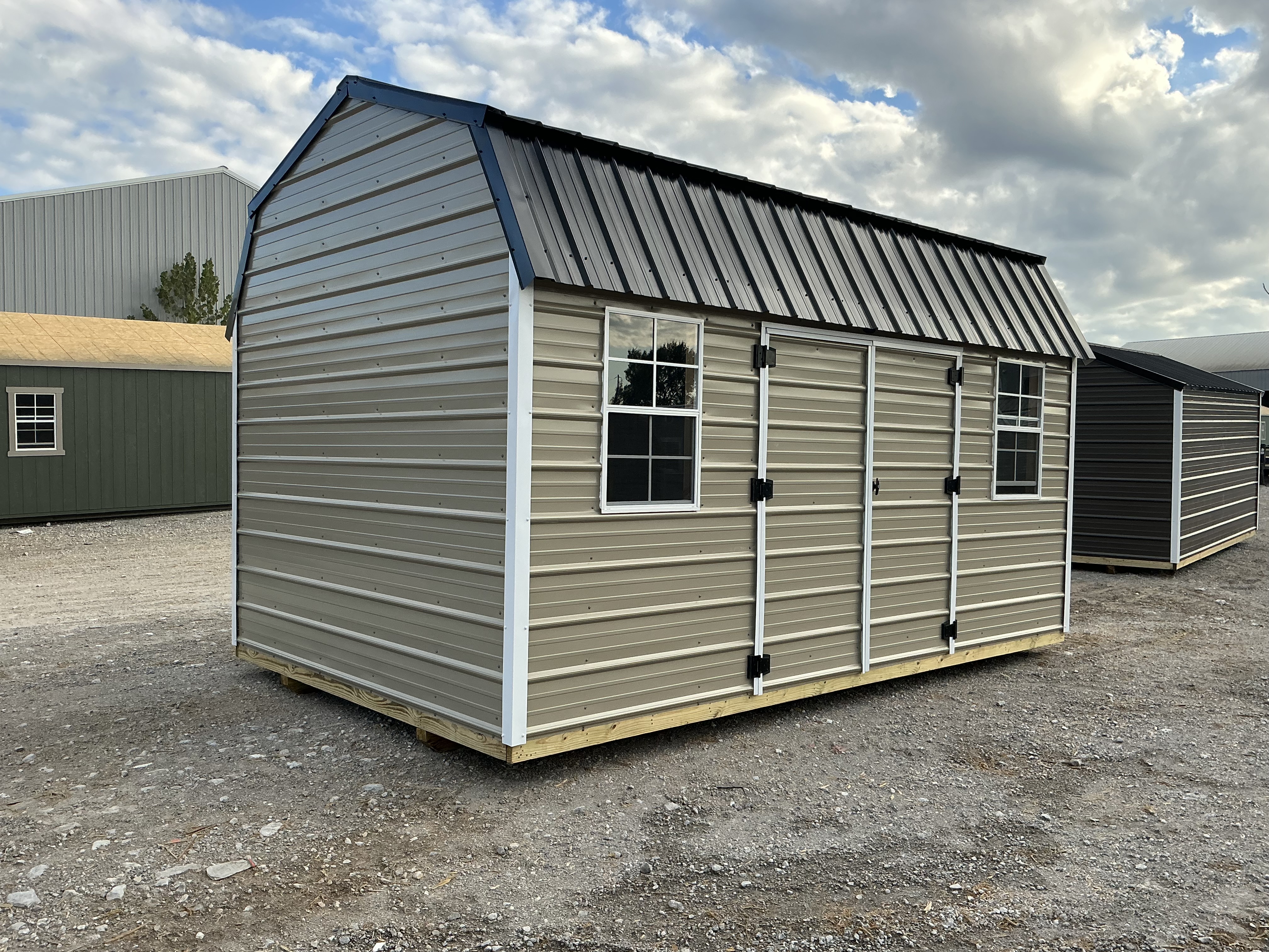 Metal Side Lofted Barn 10 x 16 - Image 3