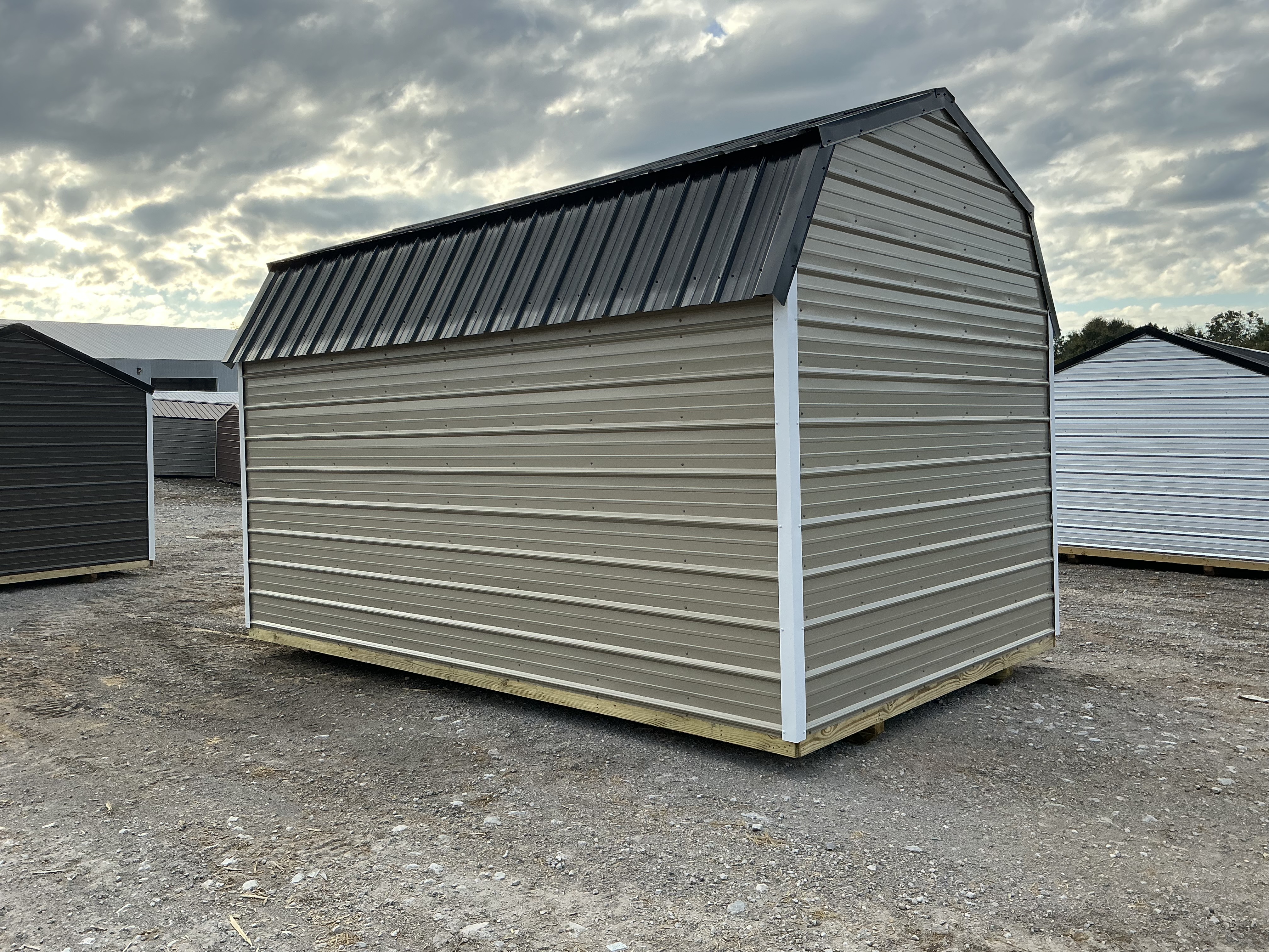 Metal Side Lofted Barn 10 x 16 - Image 2